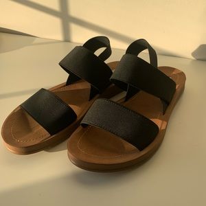 BRAND NEW Steve Madden Sandals